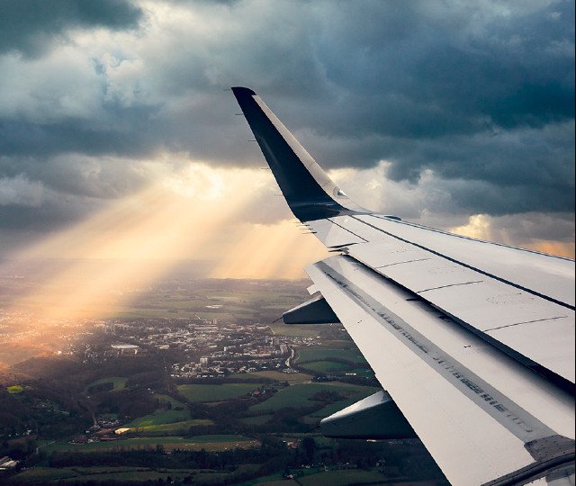 Acreditamos em conexões e
conhecimento para elevar o padrão
de gestão e as oportunidades de
crescimento para pessoas e empresas.